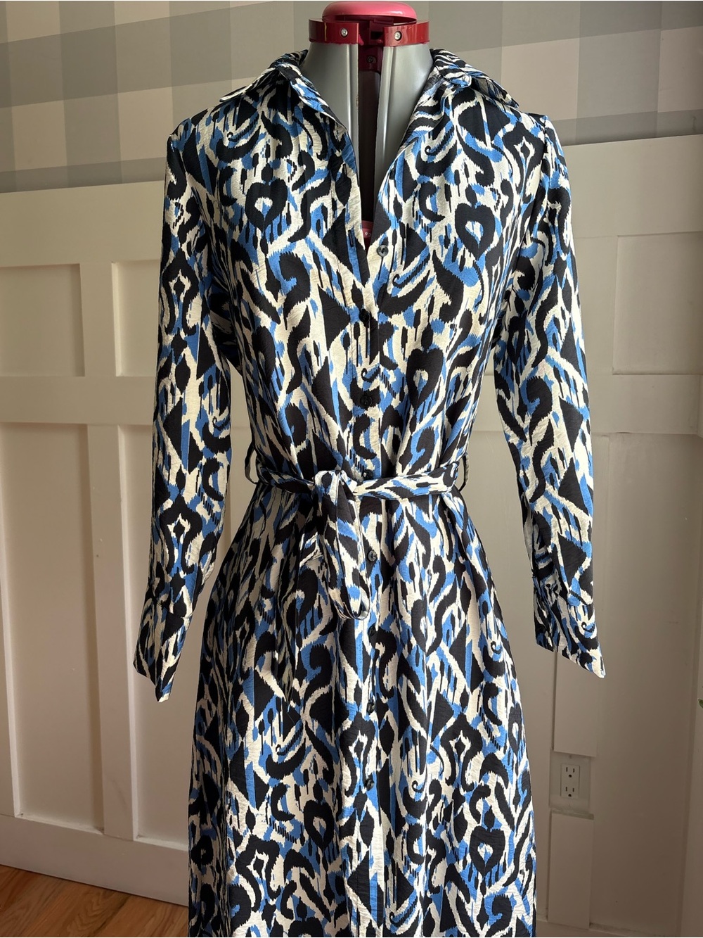 Zara Blue and Cream Ikat-Print Long Sleeve Maxi Shirt Dress with Tie Small - Picture 5 of 10